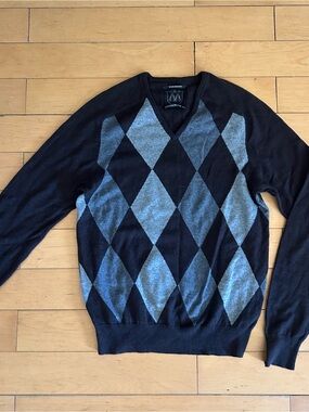 Club Monaco Black and Gray Argyle V-Neck Sweater